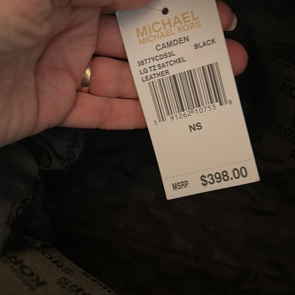 Michael Michael Kors Camden Large Black Pebbled Leather Satchel with Strap - Picture 15 of 16